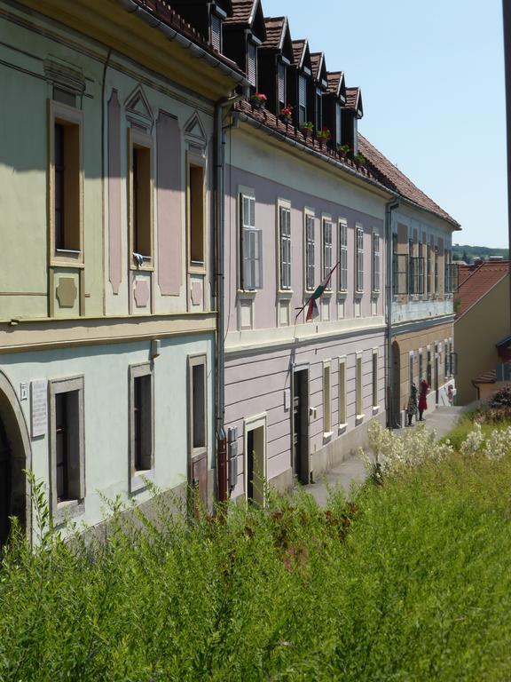 Bródy Apartman Eger Exterior foto